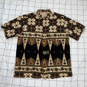 Vintage fabric print button down shirt. Oversized.